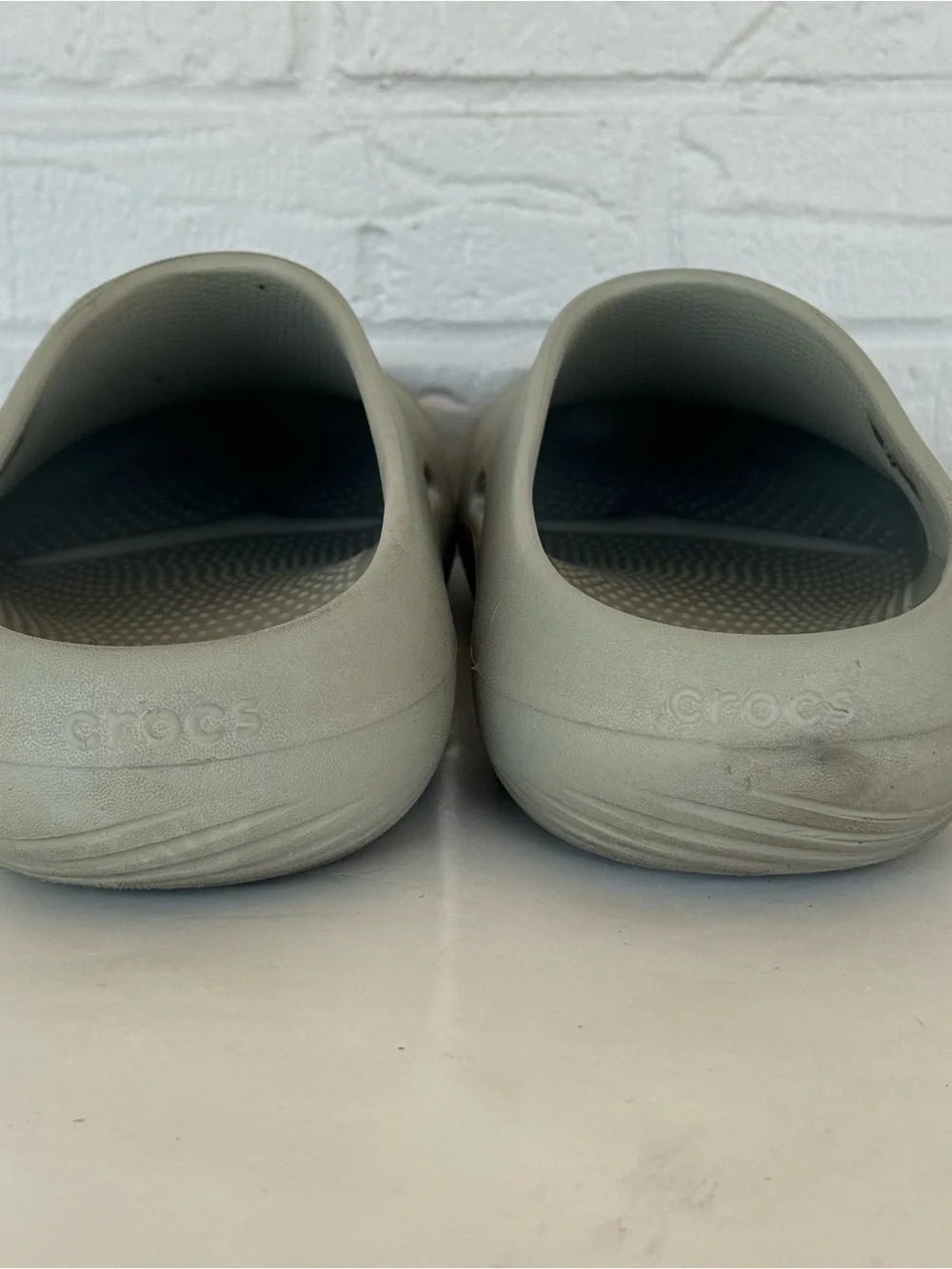 Crocs Mellow Recovery Clogs Men's 12